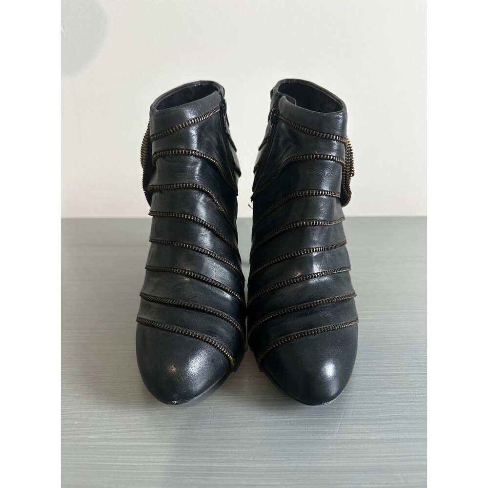 Vintage BCBG Y2K Leather Booty Zipper Rosette Indy Sleaze Goth Cyberpunk